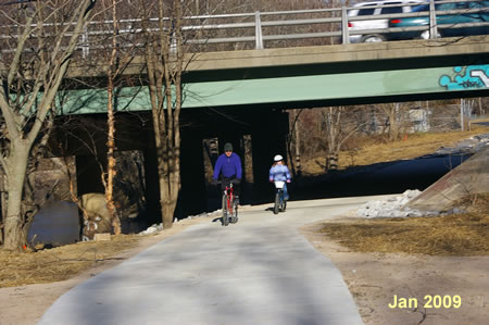 The trail passes under Old Keene Mill Road.